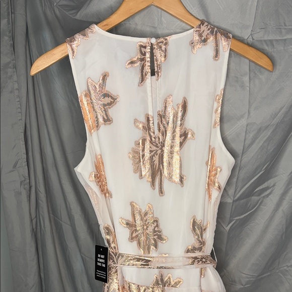 Express Cream and Gold Mini Dress - Picture 6 of 9